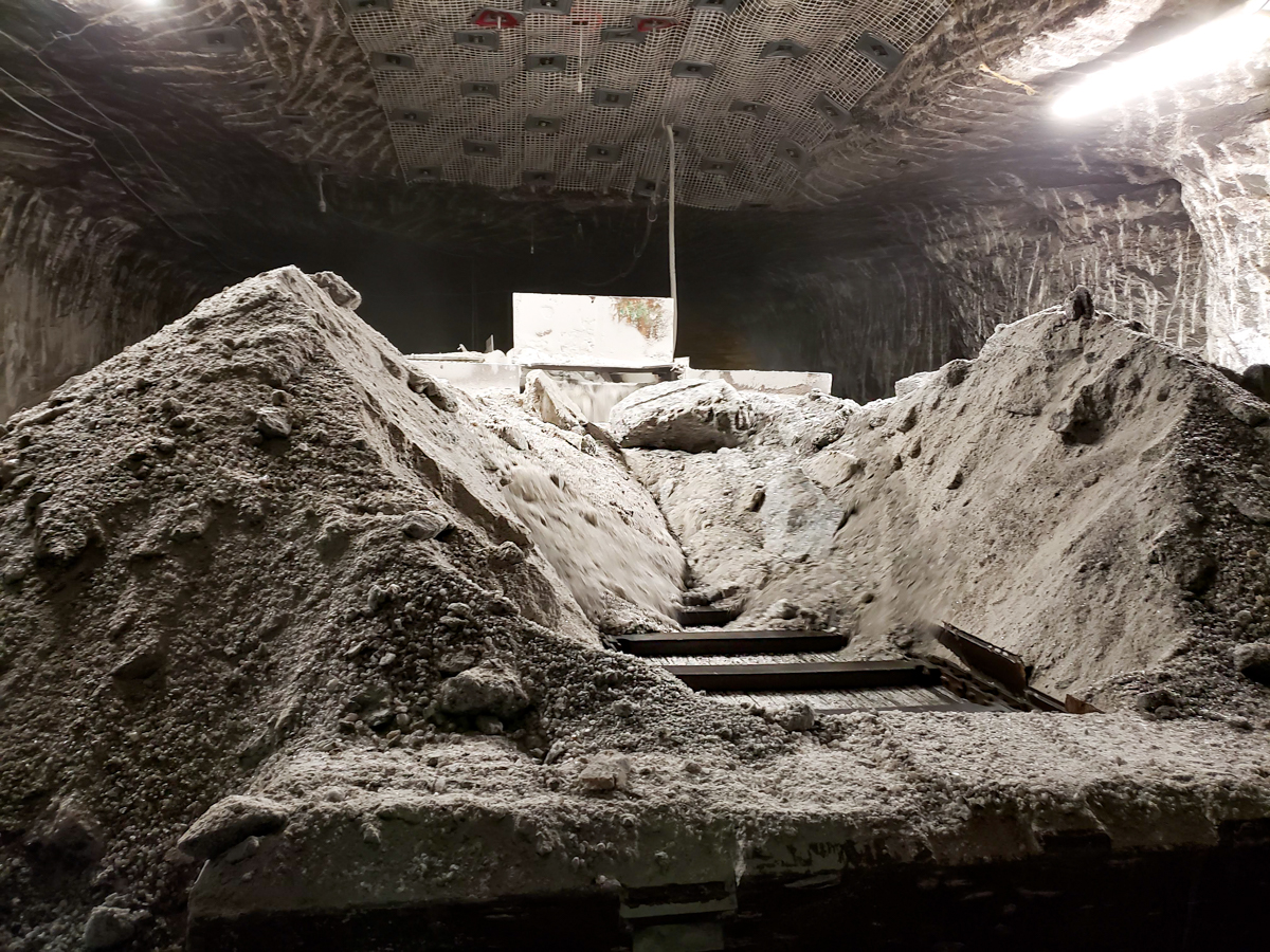 Bulk rock salt pile underground